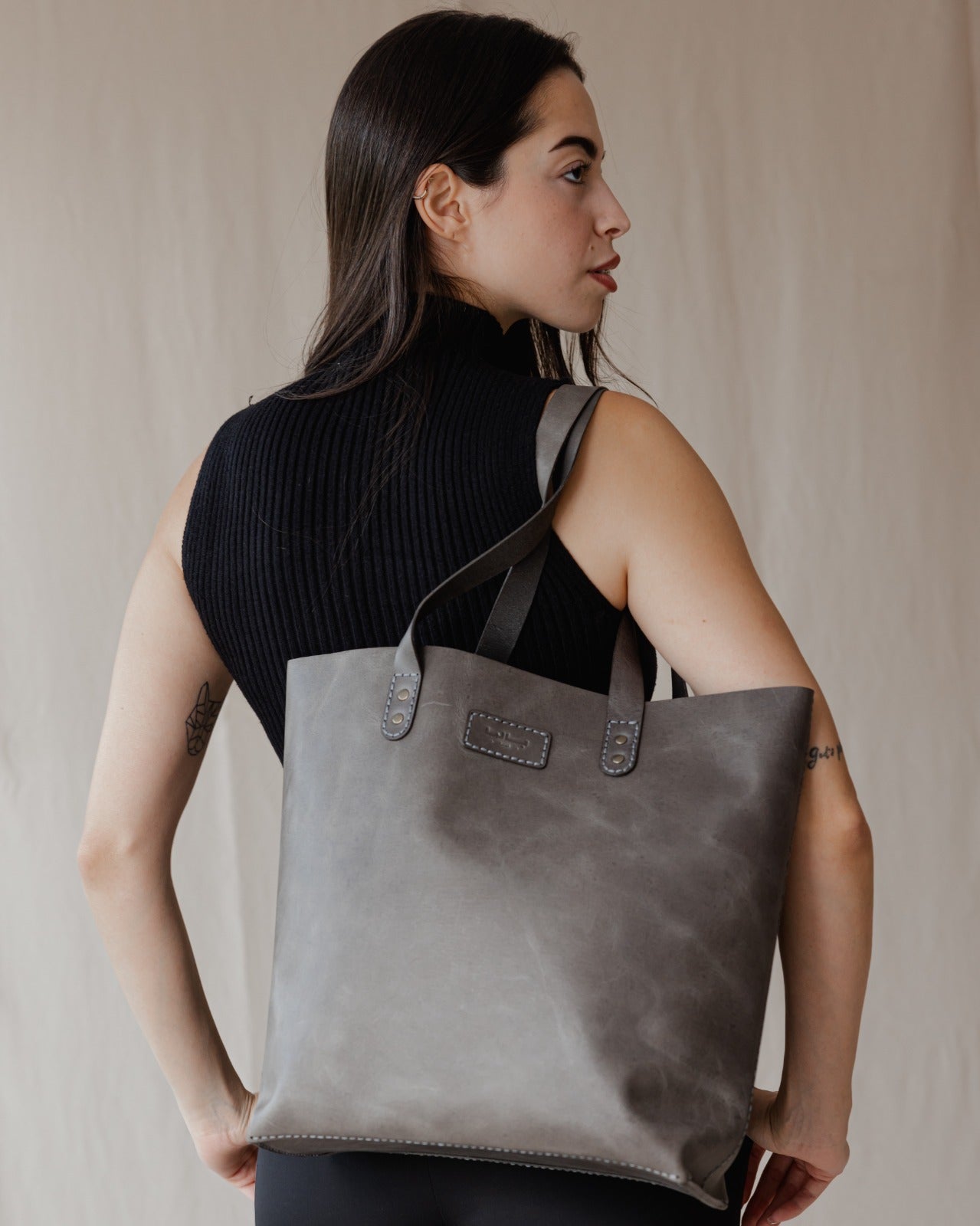 The Classic Genuine Tote Grey