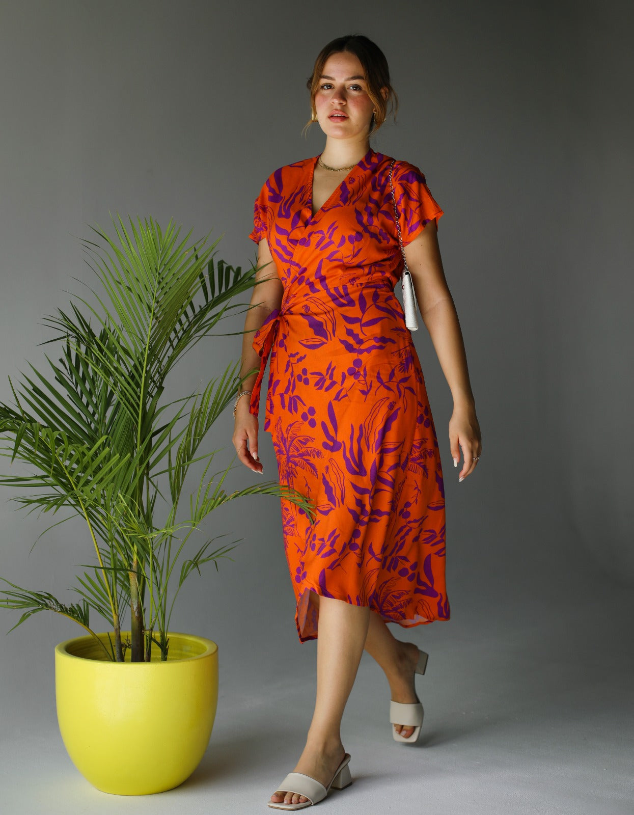 Vestido de verano de flor de naranja