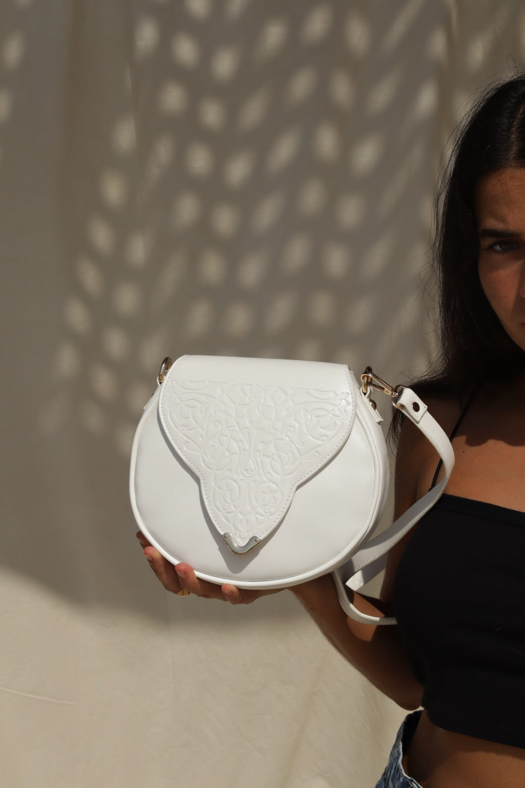 Intaglio CrossBag White