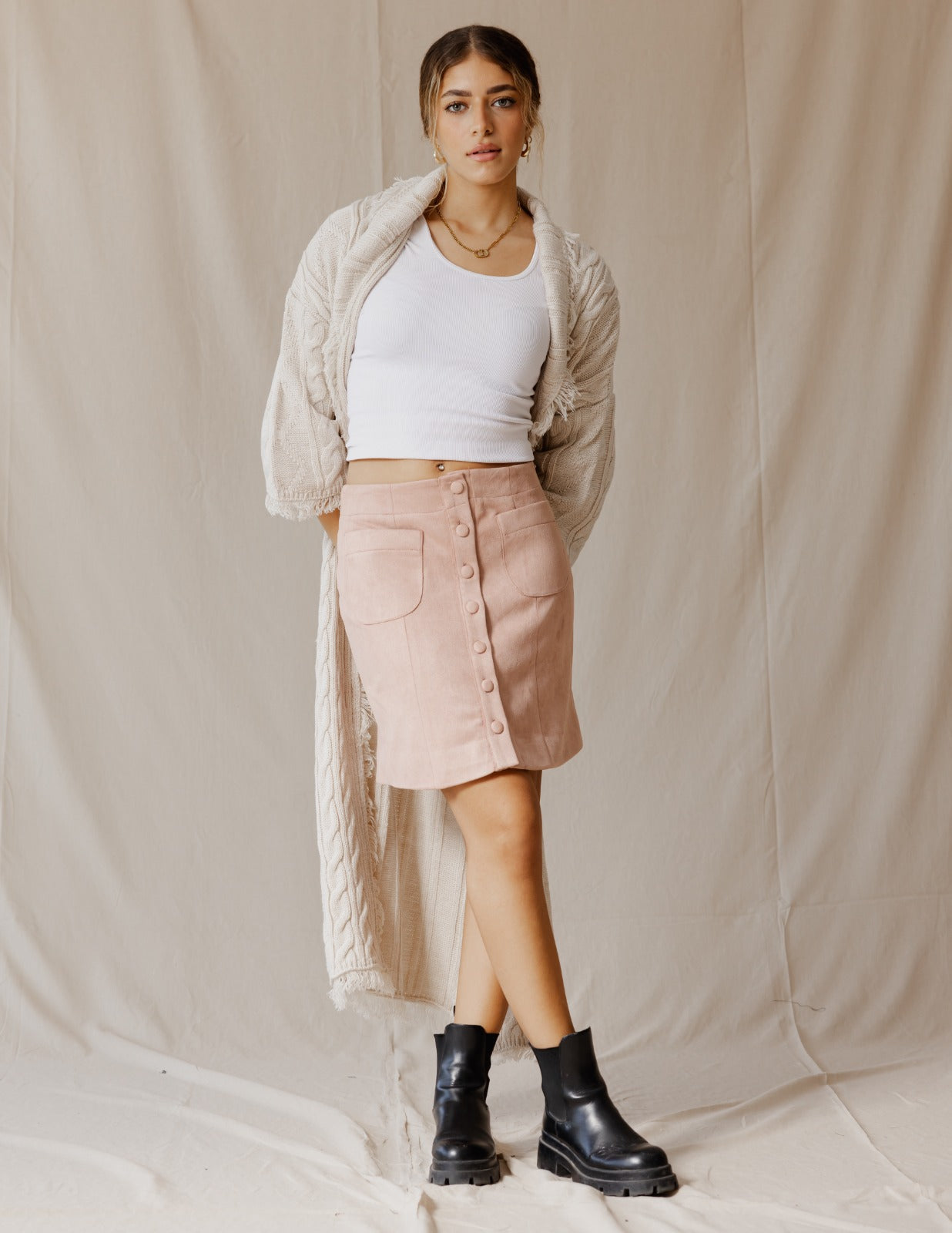 Suede Buttoned Mini Skirt Pink