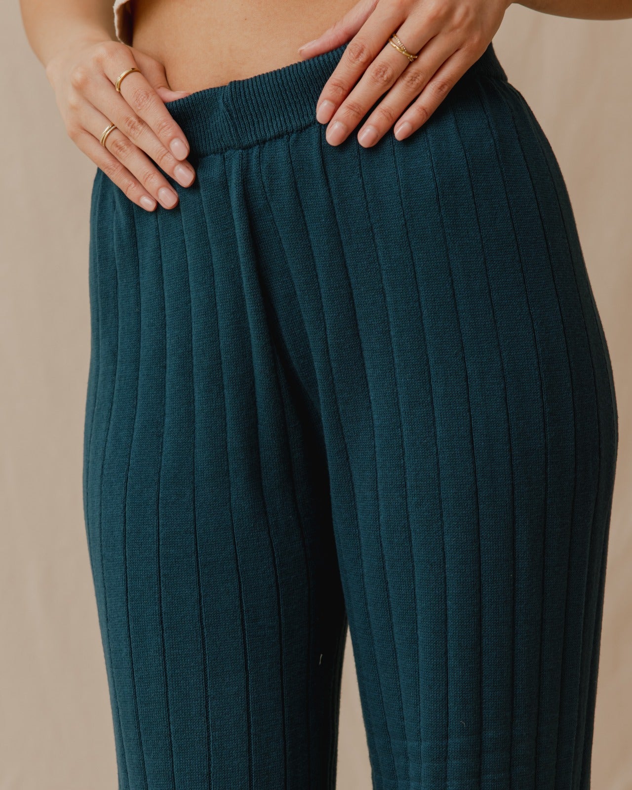 Knitted Pants With A Slit Teal