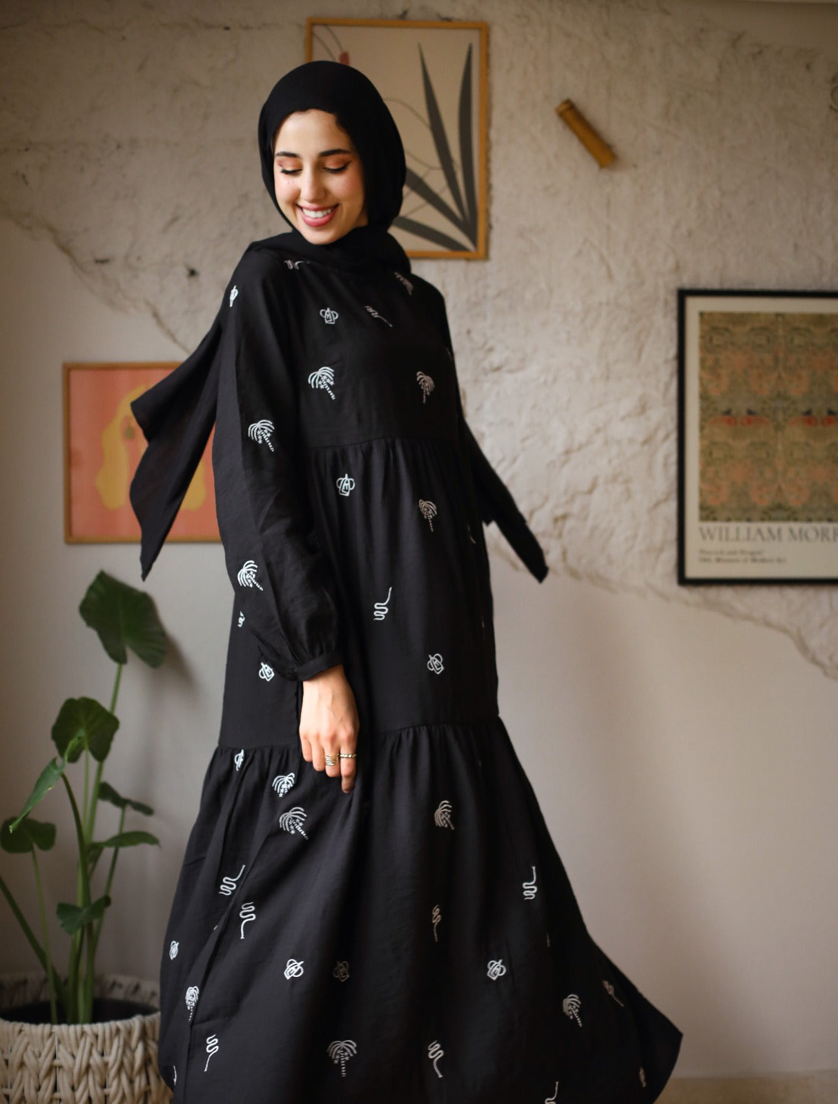 Starry Palm Tree Besticktes Kleid Schwarz