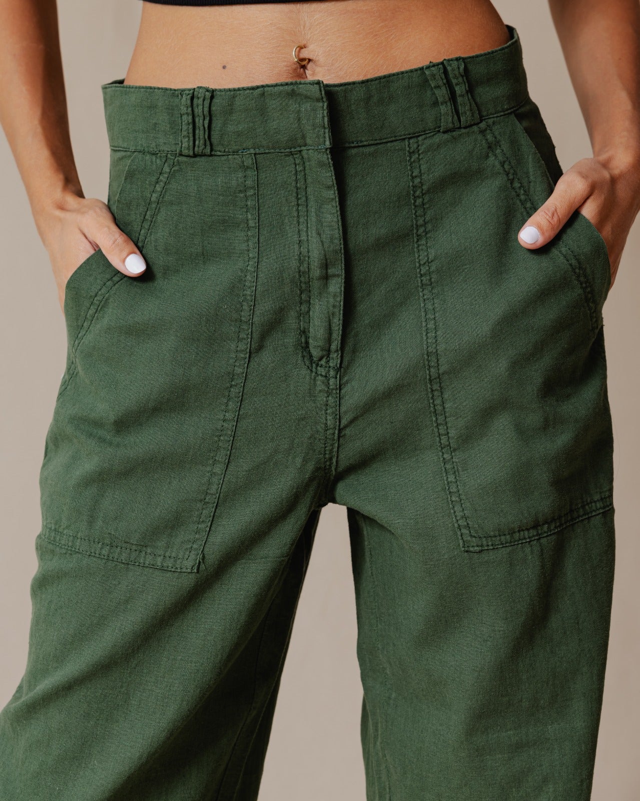 Pantalon classique en lin vert olive