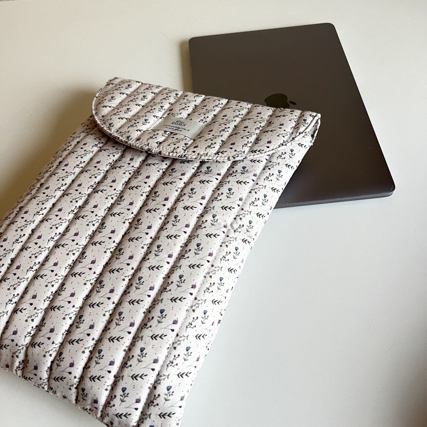 Floral Quilted Laptop Sleeve Off-White