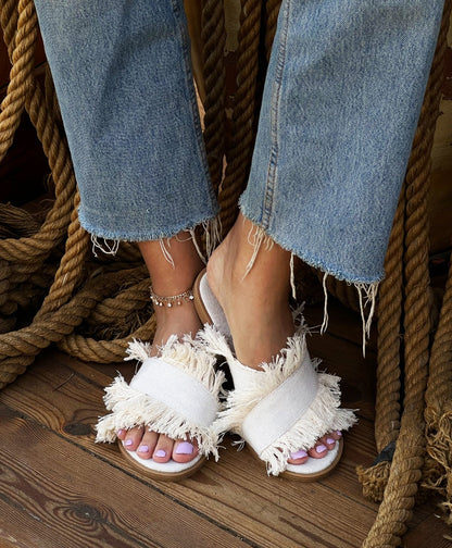 Chanclas cruzadas con flecos Blanco