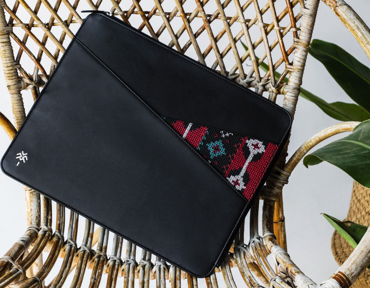 Mexico Embroidered Laptop Sleeve Black