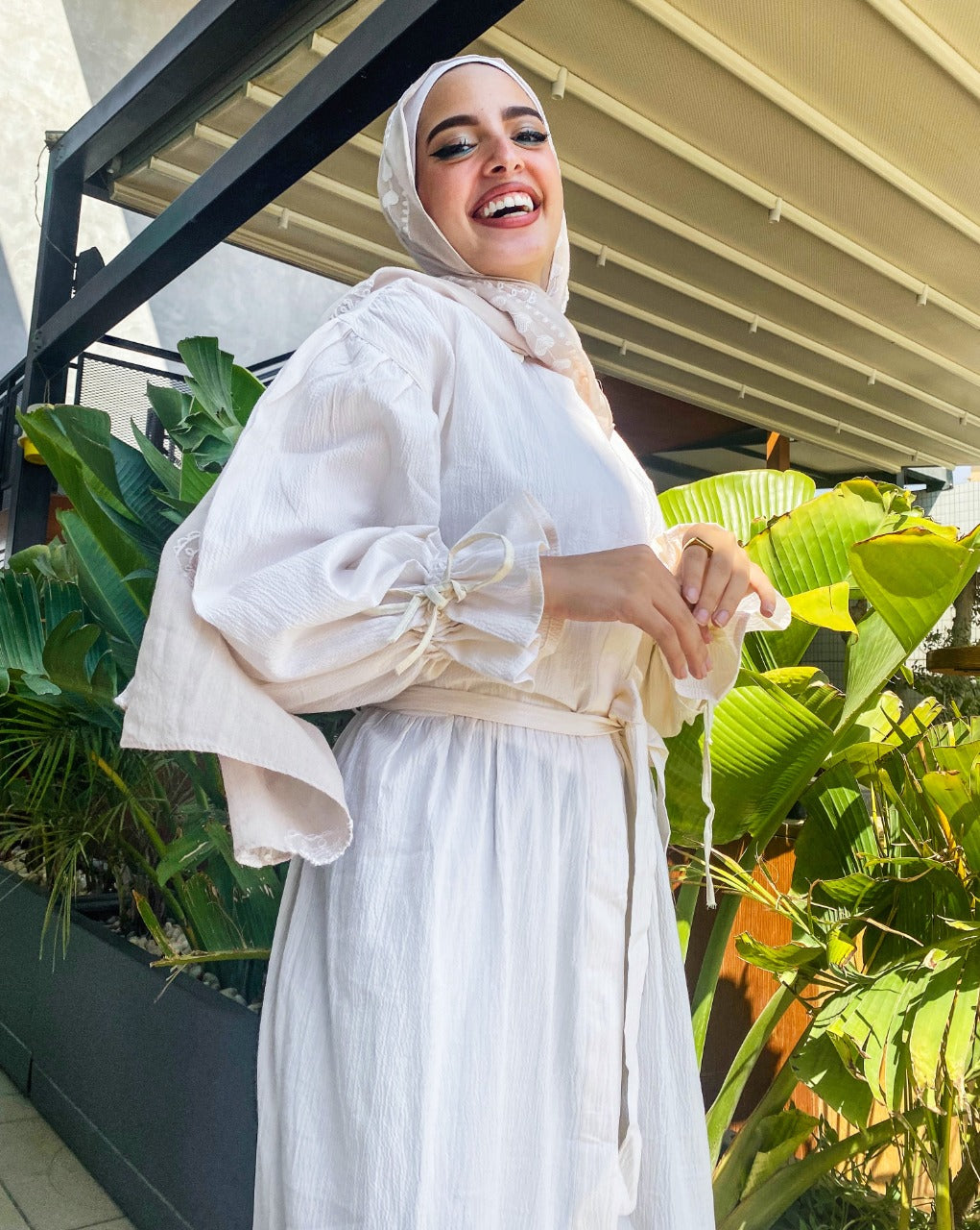 Vestido de camisa modesto mínimo fora branco