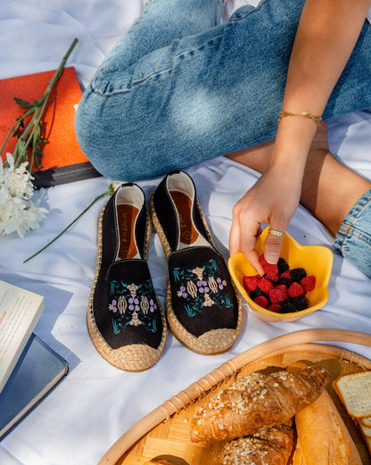 Espadrilles à fleurs brodées Noir