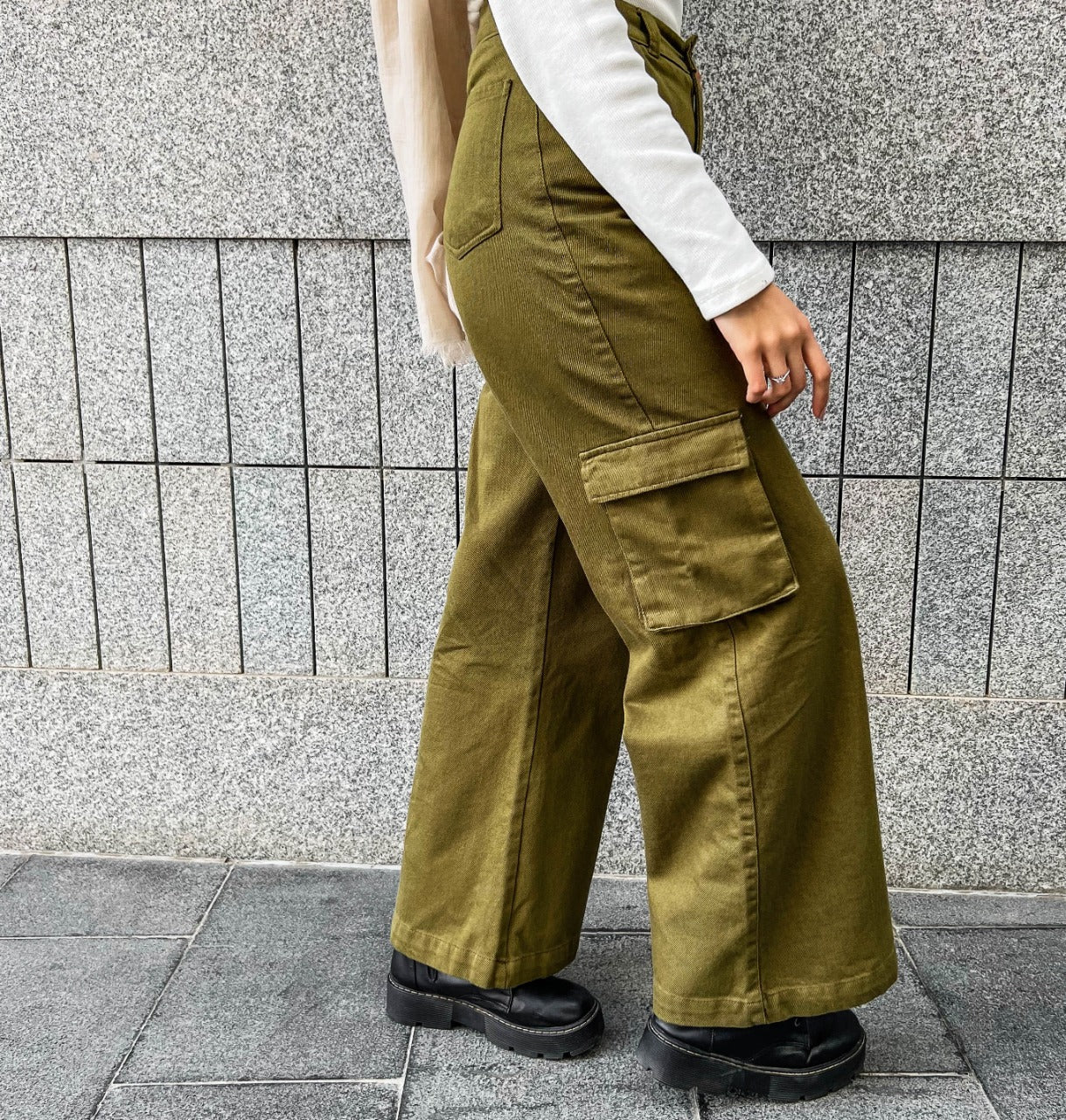 Pantalon Cargo Essentiel Olive