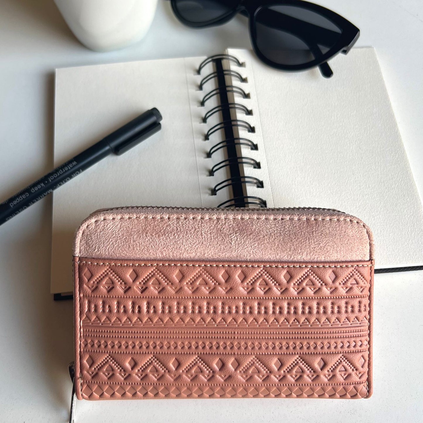 Cartera Boho Grabada Rosa