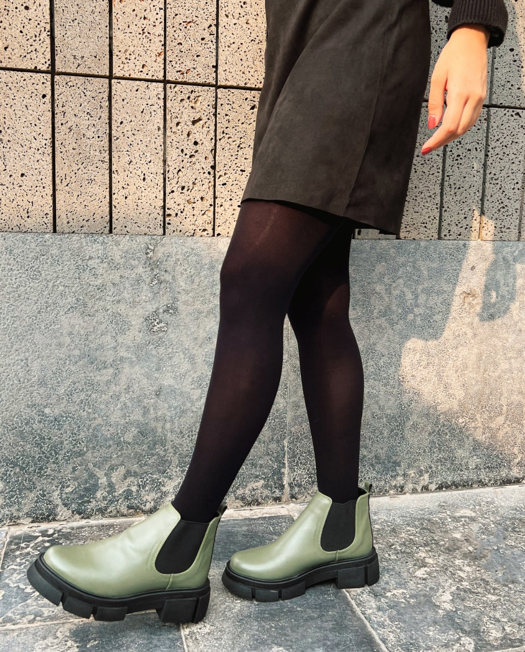 Chunky Leather Chelsea Boots Olive